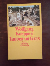 Tauben im Gras