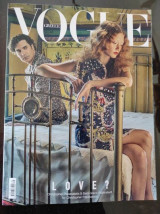 Vogue Greece - Τεύχος 35 - 9/2022 -Παπακαλιατης-