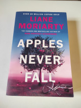 Apples Never Fall