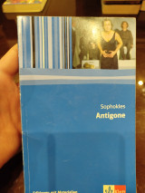 Antigone. Mit Materialien