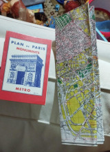 Plan de Paris. Monuments. Metro. Paperback – January 1, 1950 French Edition