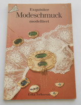 Exquisiter Modeschmuck modelliert