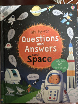 Lift-the-flap Questions and Answers about Space